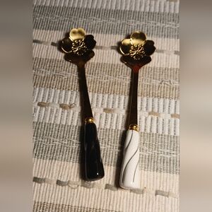 Mini Black & White Flower Spoon Set (2)